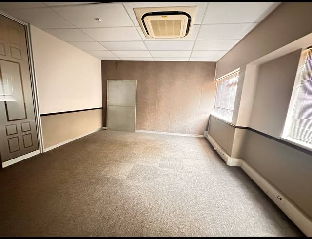 394M² OFFICE TO LET IN PARKTOWN